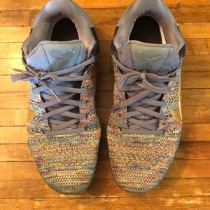 Kobe Customized tennis shoes